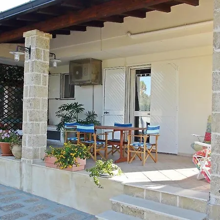 Lazzarello Bed & Breakfast Matino
