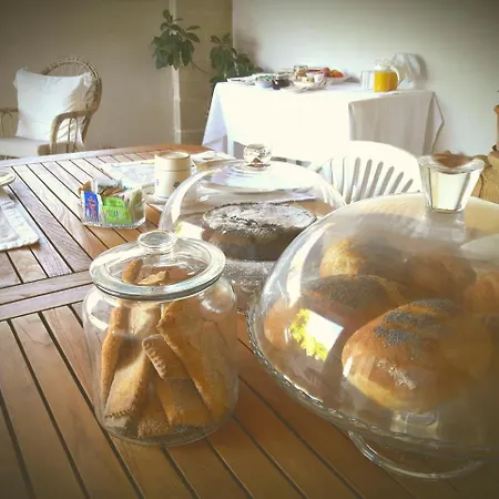 Bed & Breakfast Lazzarello Matino